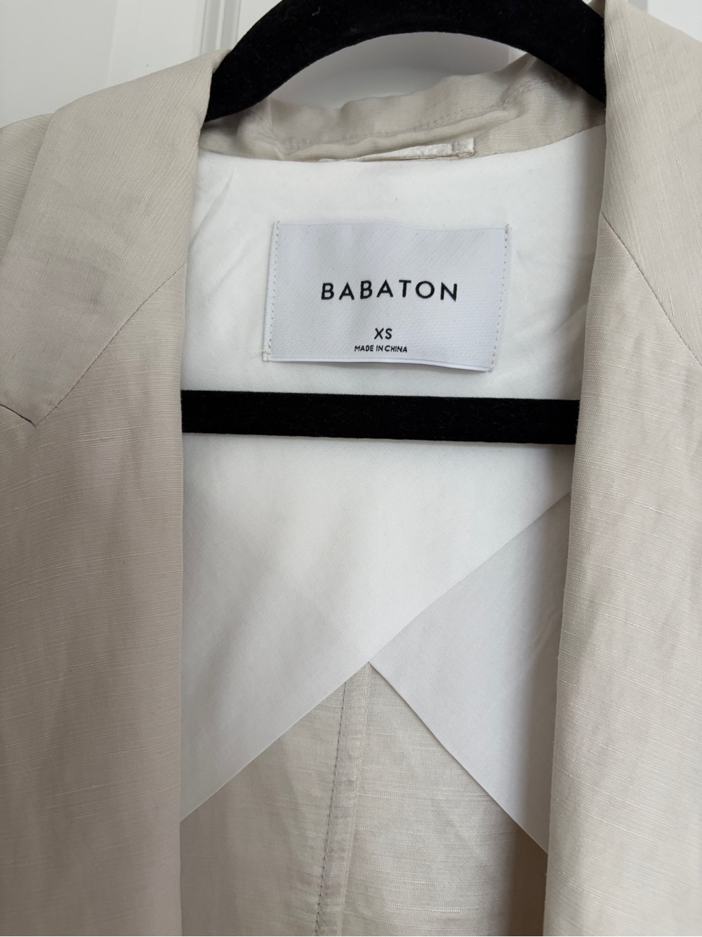 Babaton Light Cream Classic Tailored Blazer - Picture 3 of 9